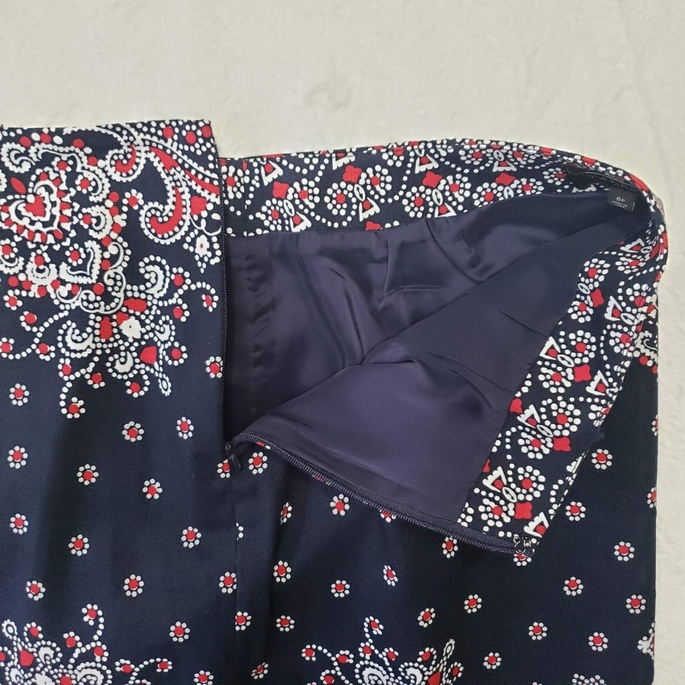 Talbots Skirt. Womans Sz. 6p NWT. - Picture 2 of 4